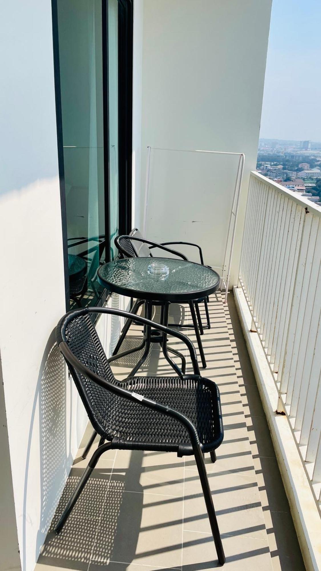 The Base 1 Bed 1 Bath Apartman Pattaya Kültér fotó