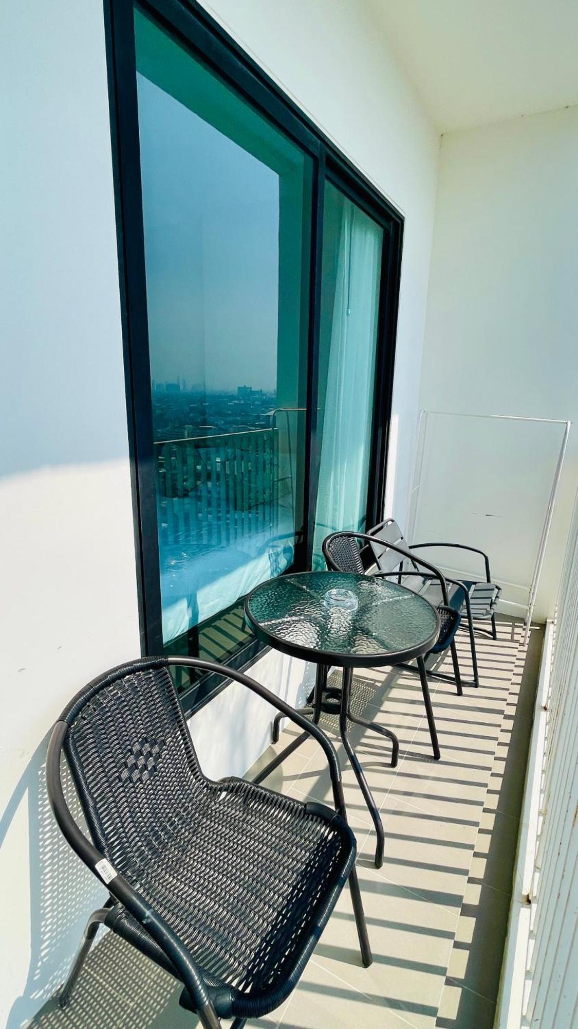 The Base 1 Bed 1 Bath Apartman Pattaya Kültér fotó